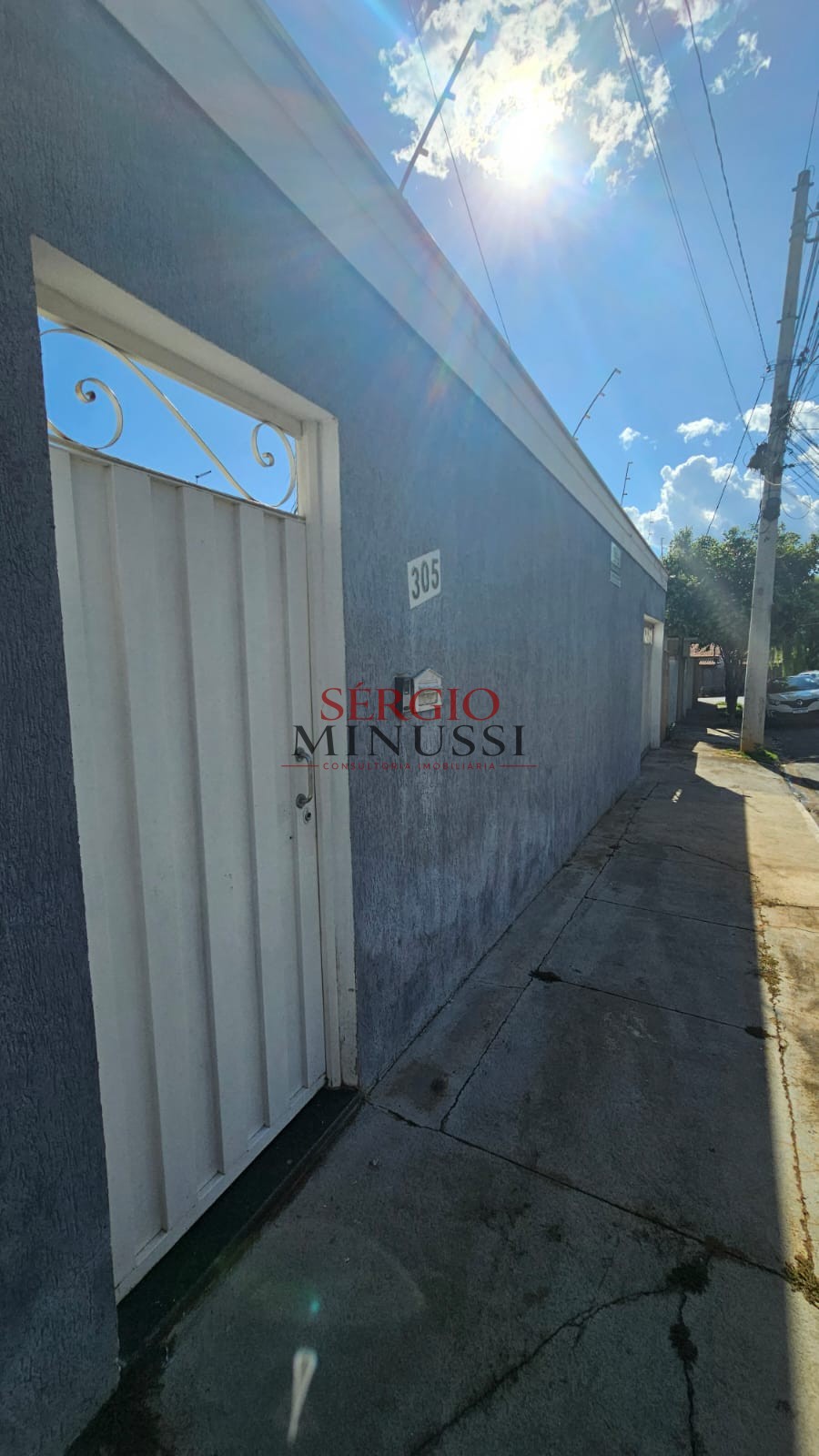 VENDE-SE EXCELENTE CASA NO BAIRRO SANTO ANTÔNIO 